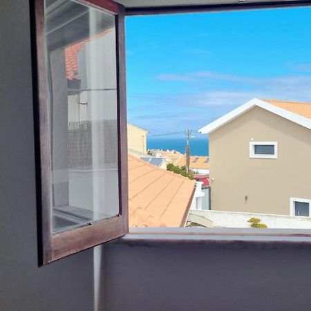 Family Surf Home - Hostel Mafra Eksteriør billede